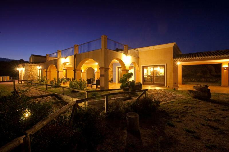 Hotel Funtana Ena Loceri Extérieur photo