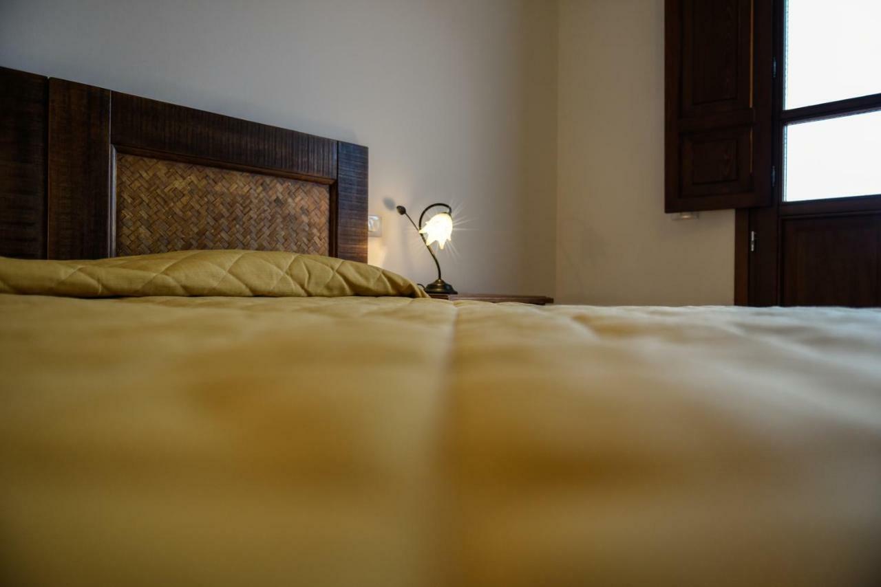 Hotel Funtana Ena Loceri Extérieur photo