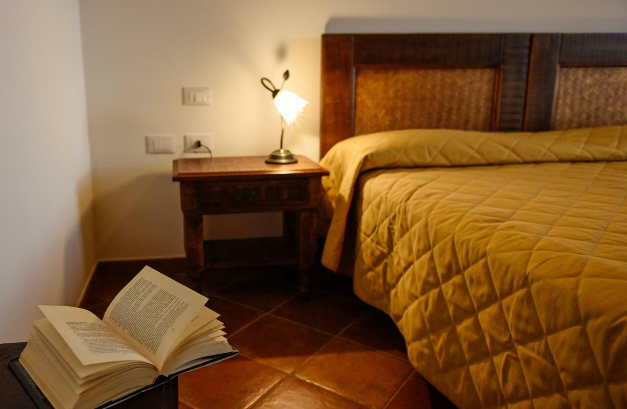 Hotel Funtana Ena Loceri Extérieur photo